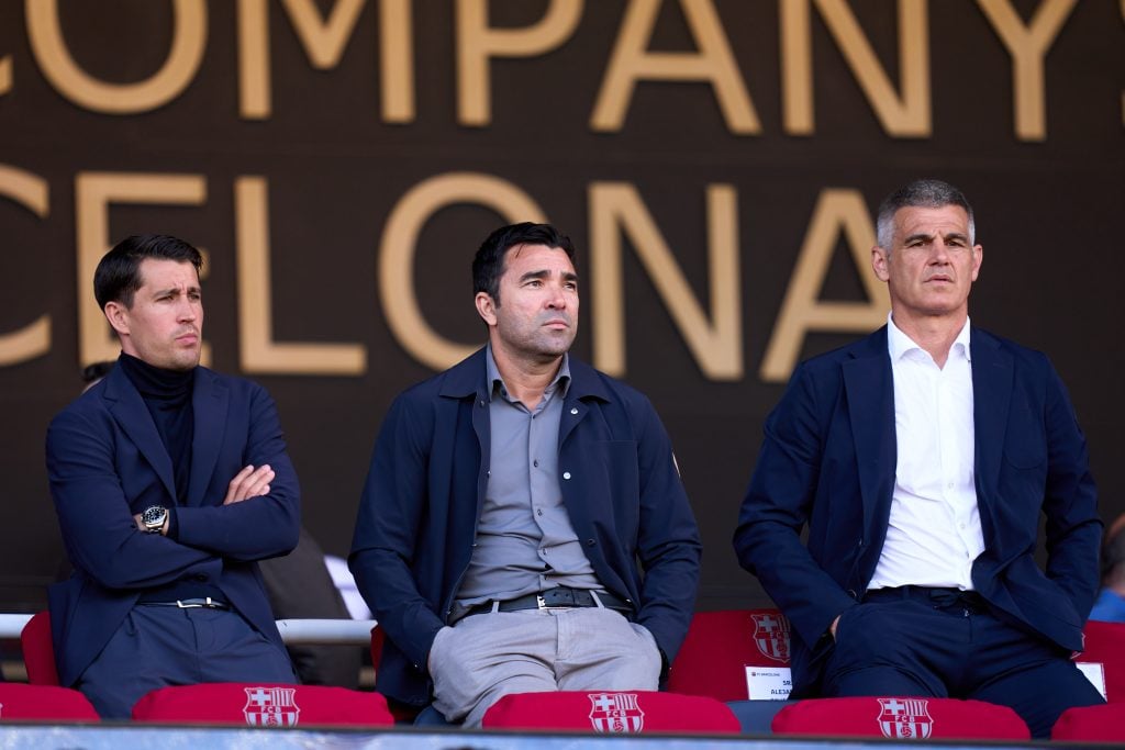 Deco with Bojan and Enric Masip in the stands
