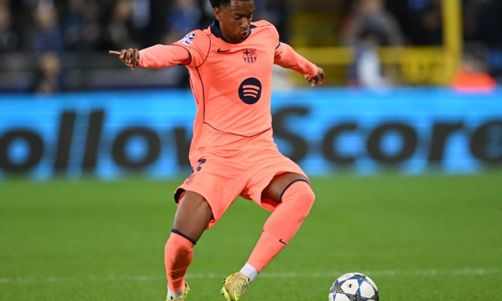 Barcelona defender has a ‘serious offer’ from Man United; waiting for talks with club