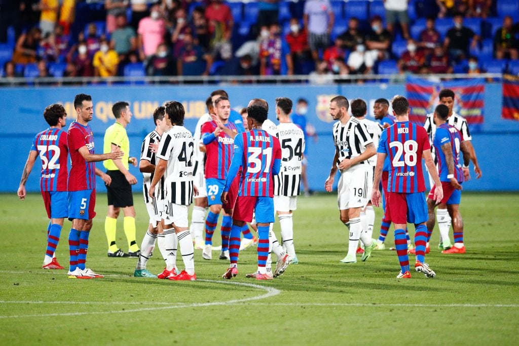 Jogadores do Barcelona e da Juventus