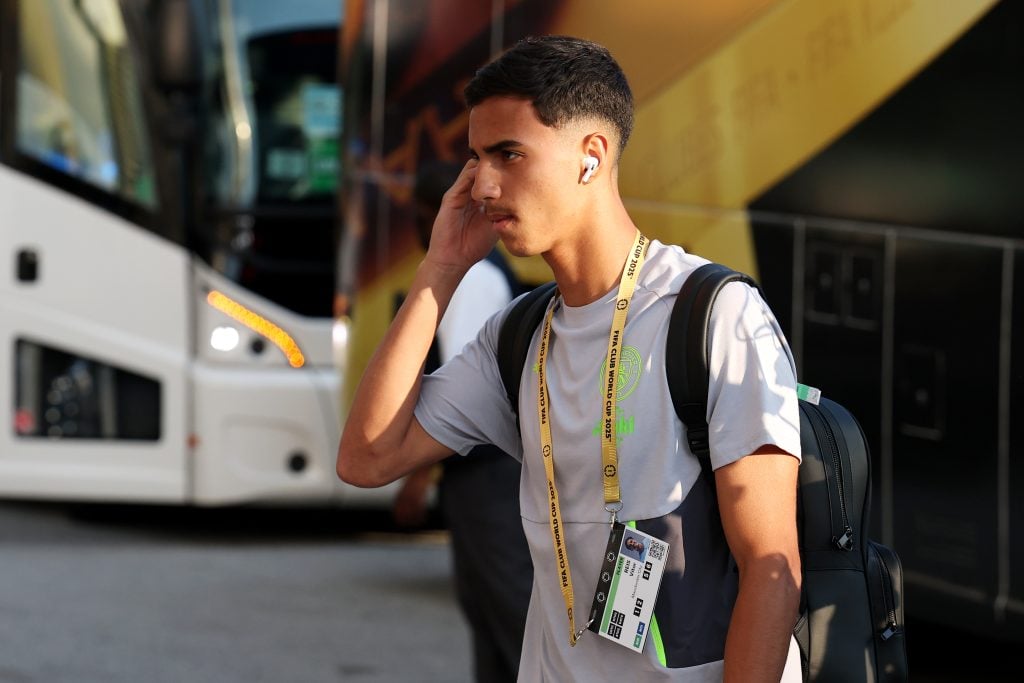 Jogador Victor Reis, Manchester City e Girona