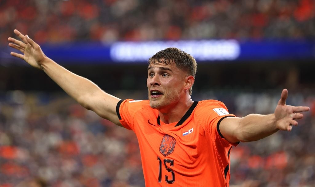 Mickey van de Ven, zagueiro holandês e do Tottenham
