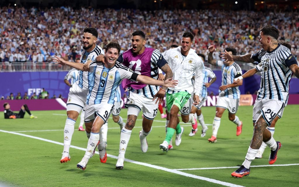 Jogador de Julian Alvarez, Atlético de Madrid e Argentina