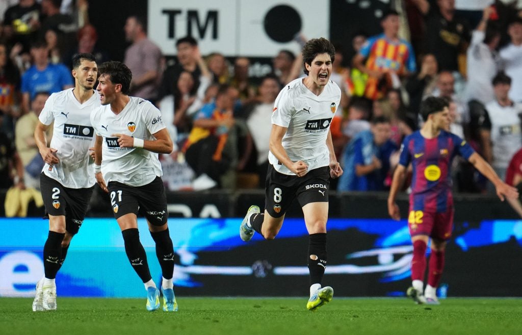 Javi Guerra, Valencia player