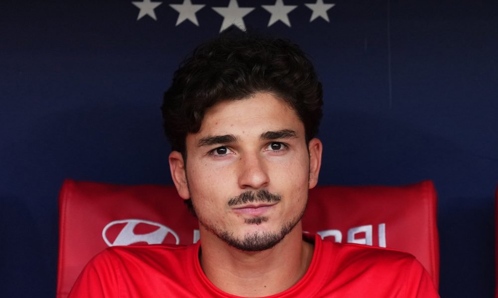 Barcelona top target loudly booed by Atletico Madrid fans amid ongoing transfer pursuit