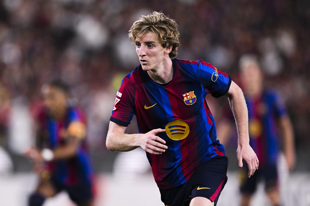 Anthony Gordon, Barcelona player