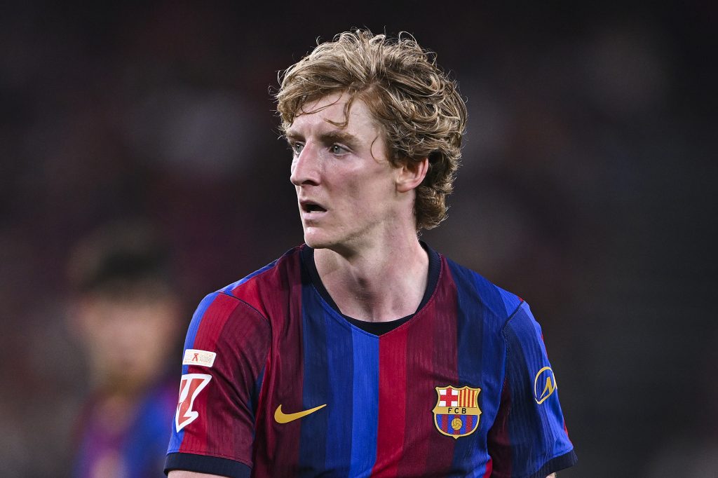 Anthony Gordon, Barcelona player