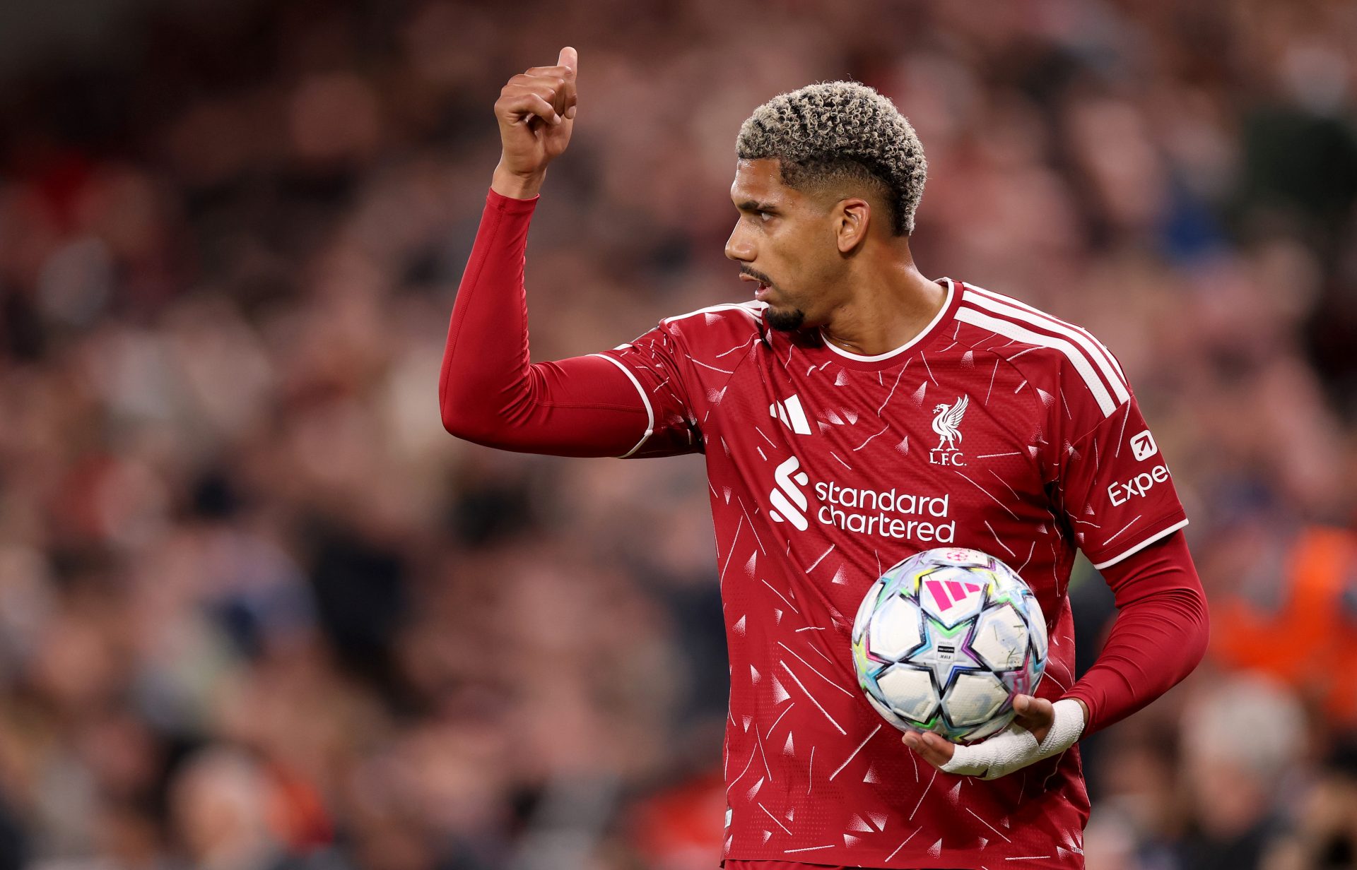 Ronald Araujo, Liverpool player