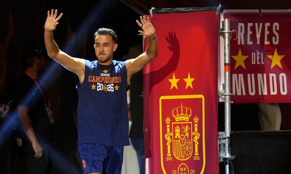 Report – Barcelona star refused shirt number change out of respect for departed captain